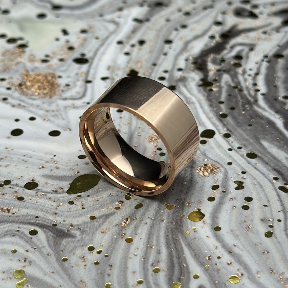 Women’s Rose Gold Ring, wide band